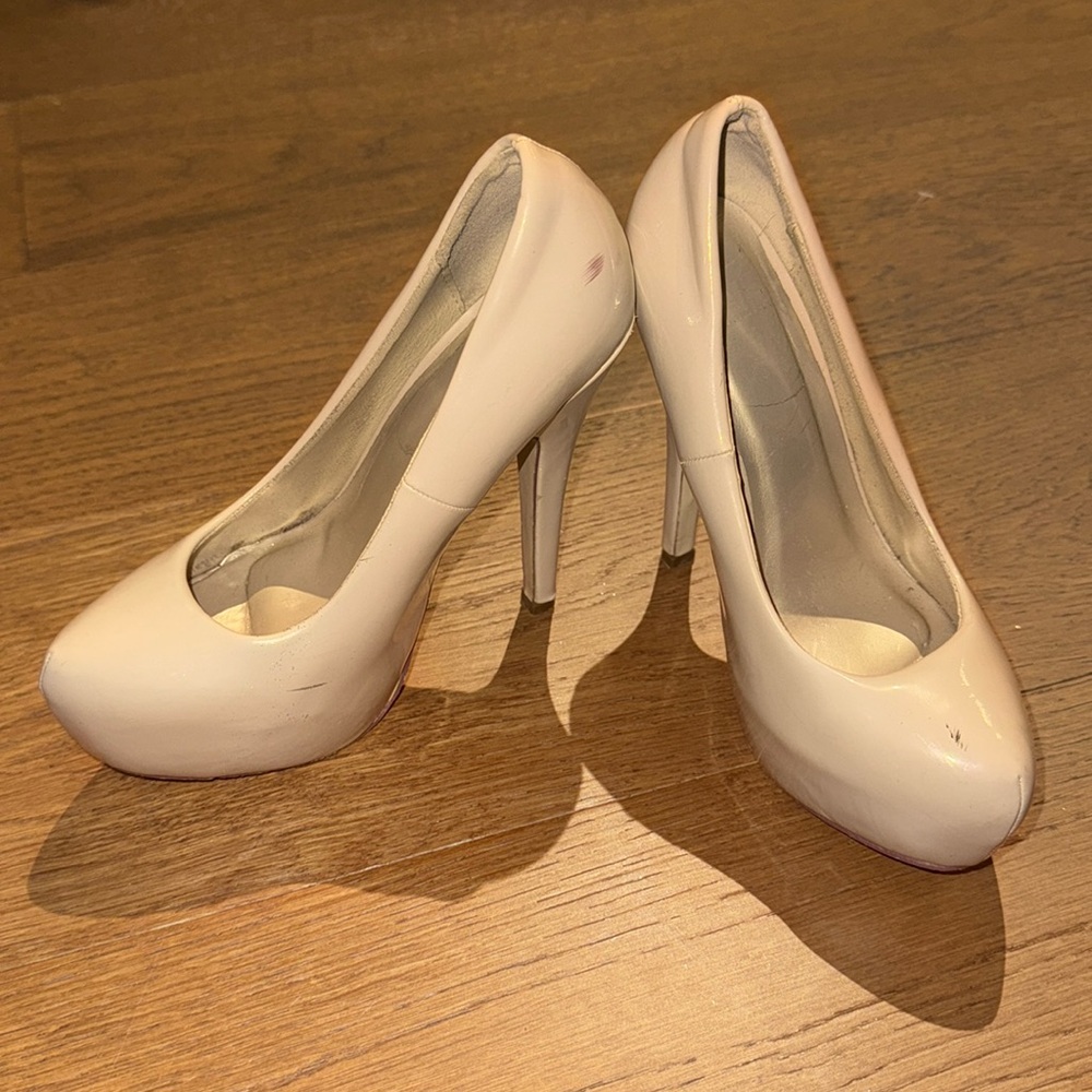 Nude Sheikh High Heels